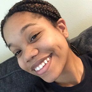 Meet your Posher, Candace